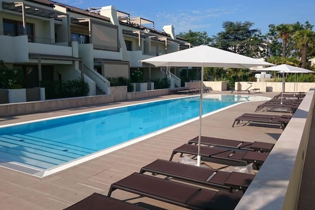 Residence Jesolo Lido Centro Con Piscina Exterior foto